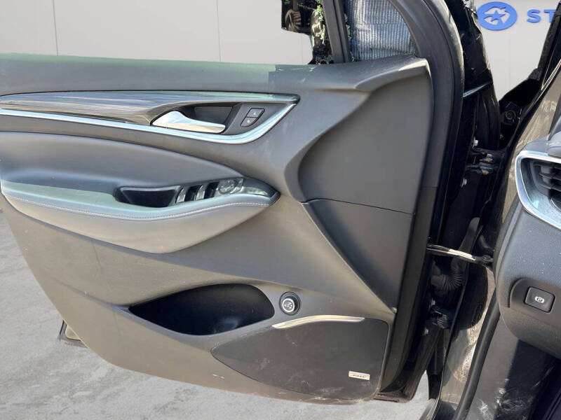 2022 Buick Enclave Essence