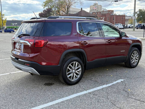 2017 GMC Acadia SLE-2