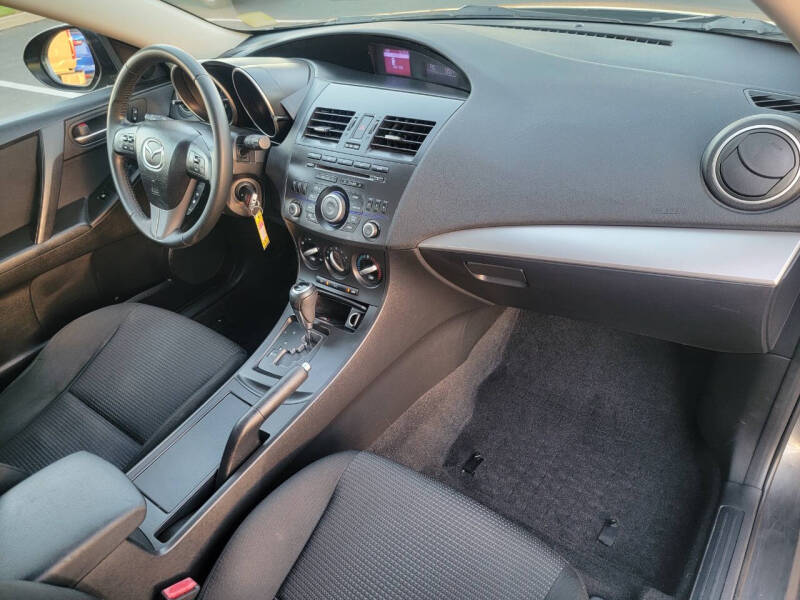 2012 Mazda MAZDA3 i Touring