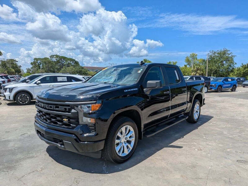 2025 Chevrolet Silverado 1500 Custom