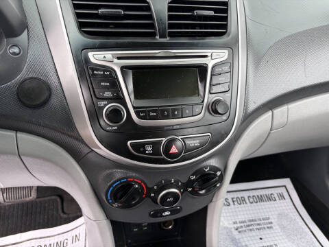 2017 Hyundai Accent SE