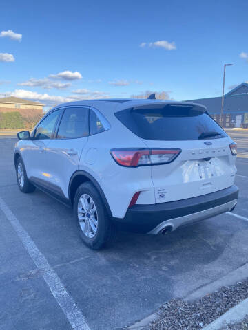 2021 Ford Escape SE