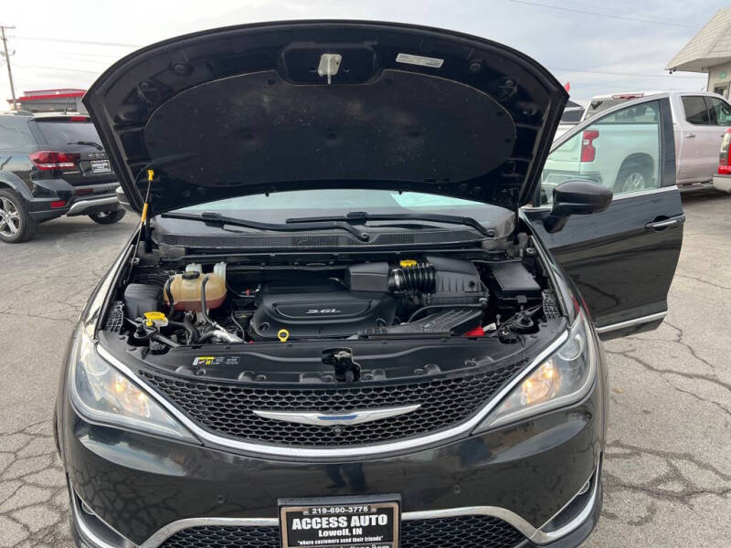 2017 Chrysler Pacifica Touring-L Plus