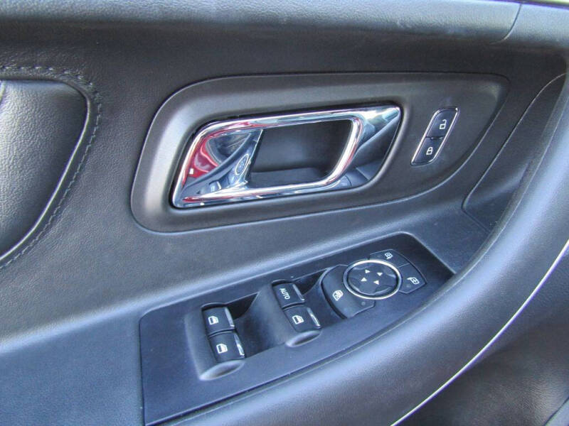 2018 Ford Taurus SEL