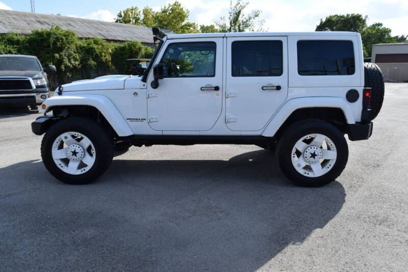 2015 Jeep Wrangler Unlimited Altitude photo 6