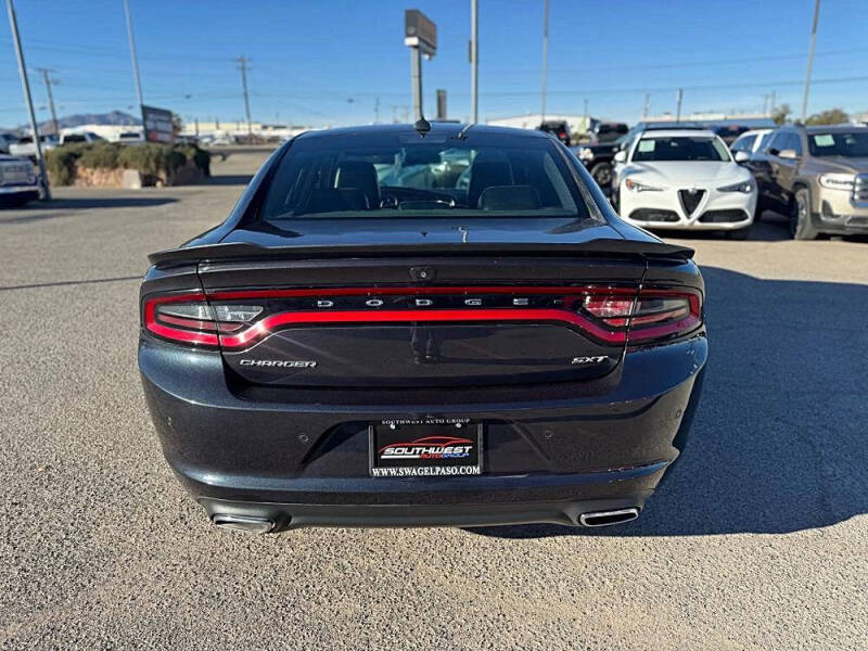 2017 Dodge Charger SXT