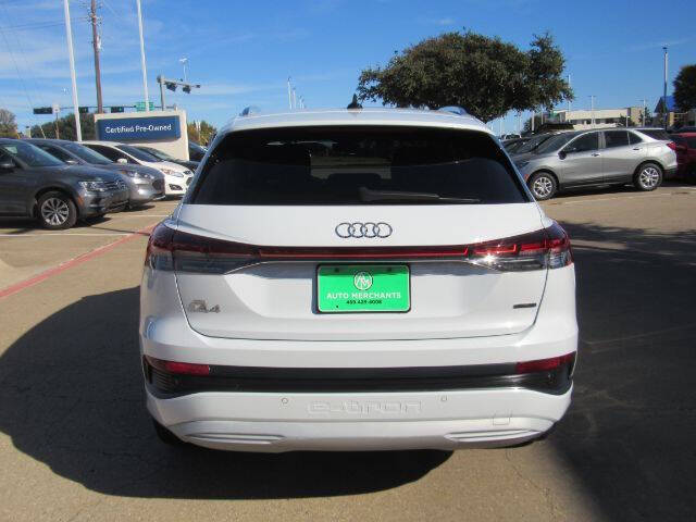 2022 Audi Q4 e-tron quattro Premium Plus 50