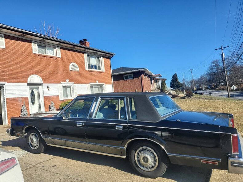 1984 Lincoln Town Car