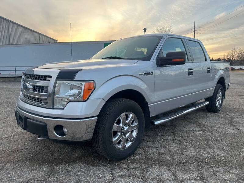 2013 Ford F-150 for sale at The Car Mart in Milford IN