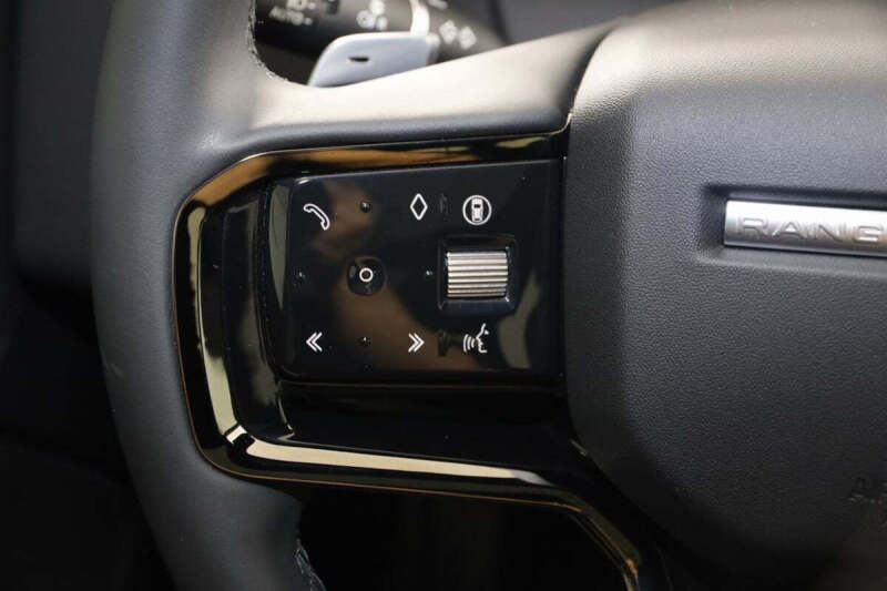 2024 Land Rover Range Rover Evoque P250 Dynamic SE