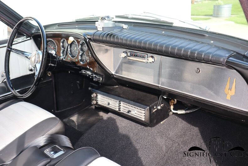 1962 Studebaker GT Hawk