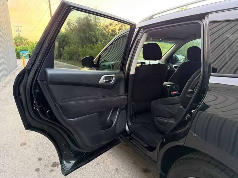 2014 Nissan Pathfinder SV