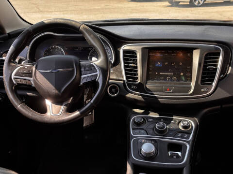 2015 Chrysler 200 C