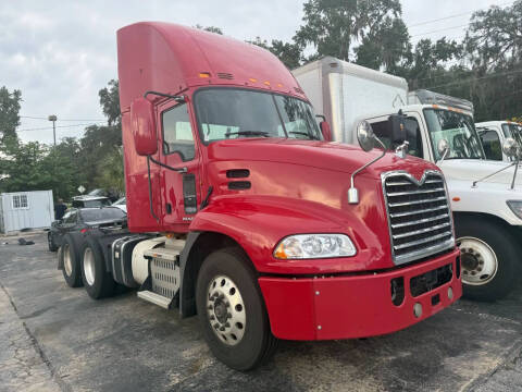 2015 Mack Pinnacle