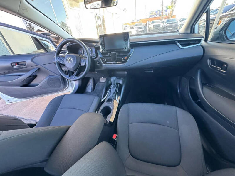 2022 Toyota Corolla LE