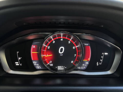 2016 Volvo XC60 T6 Drive-E