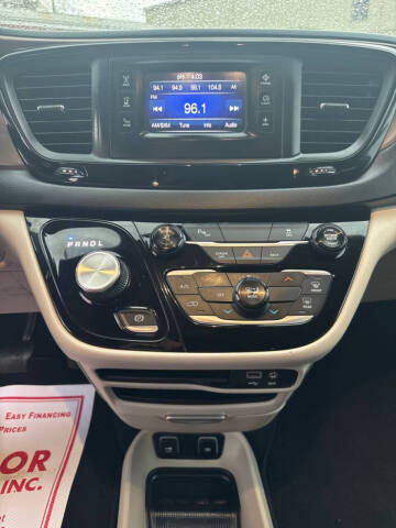 2017 Chrysler Pacifica Touring