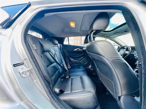 2017 Infiniti QX30 Premium