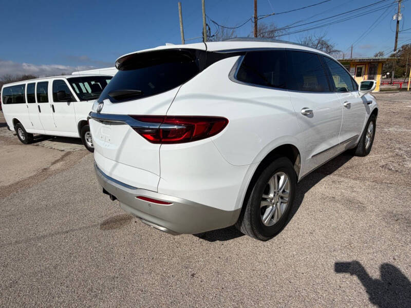 2020 Buick Enclave Essence