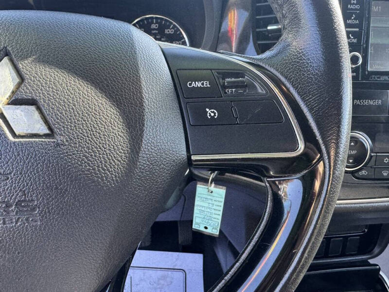 2017 Mitsubishi Outlander ES