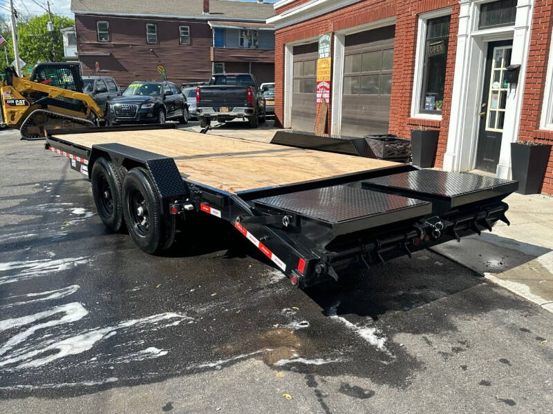 2024 Liberty Trailers LE14K   17+3