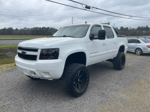 2008 Chevrolet Avalanche for sale at Baileys Truck and Auto Sales in Florence SC