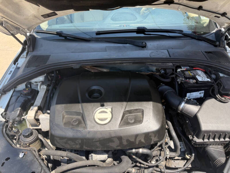 2015 Volvo XC70 T5 Drive-E Premier Plus