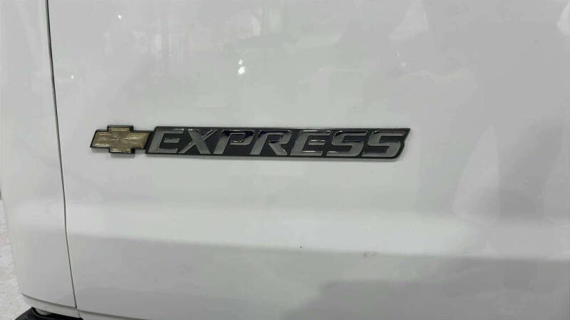 2024 Chevrolet Express 2500