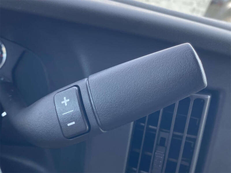 2025 Chevrolet Express 2500