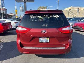 2016 Toyota Sienna LE 8-Passenger