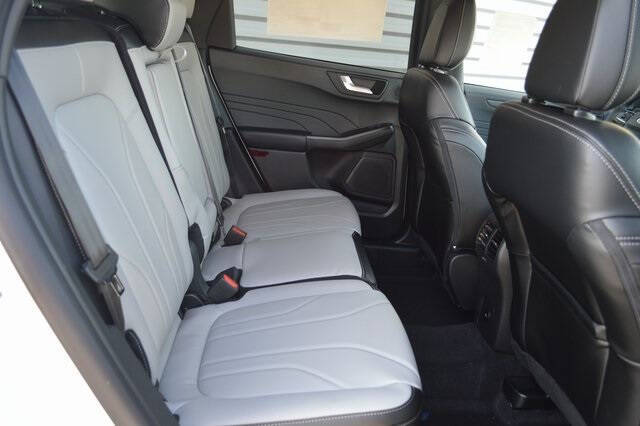 2026 Ford Escape Platinum