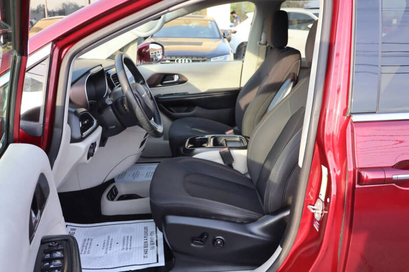 2019 Chrysler Pacifica Touring Plus