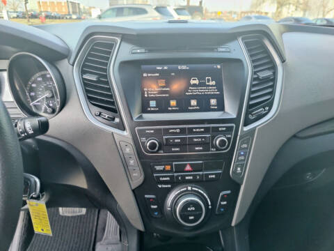 2017 Hyundai Santa Fe SE