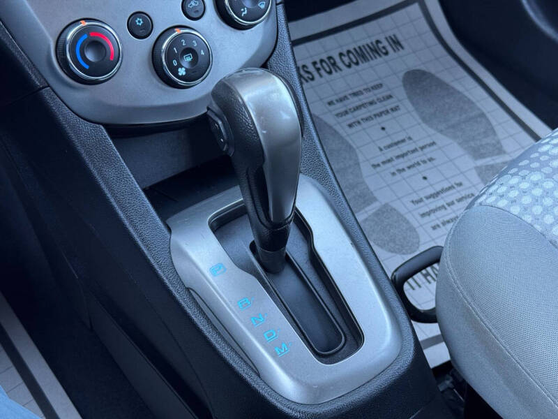 2016 Chevrolet Sonic LS Auto