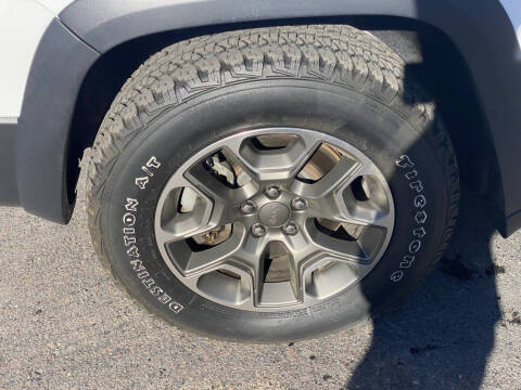 2020 Jeep Cherokee Trailhawk