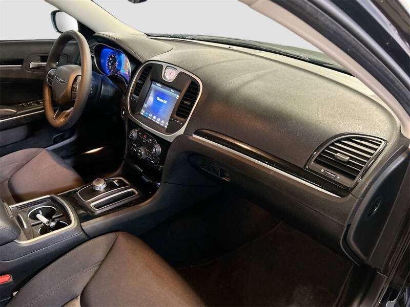 2023 Chrysler 300 Touring