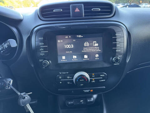 2019 Kia Soul +