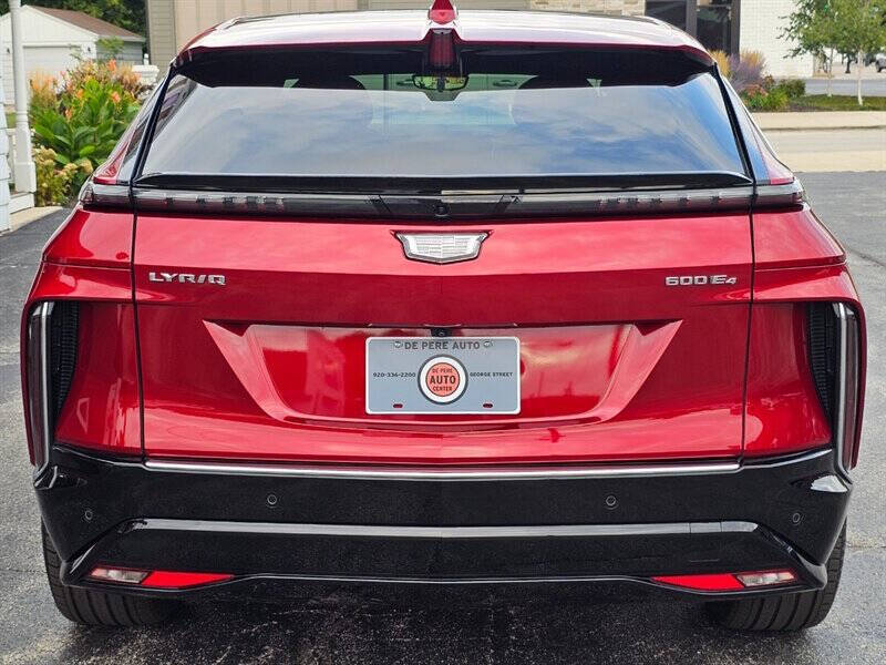 2024 Cadillac LYRIQ Luxury 3