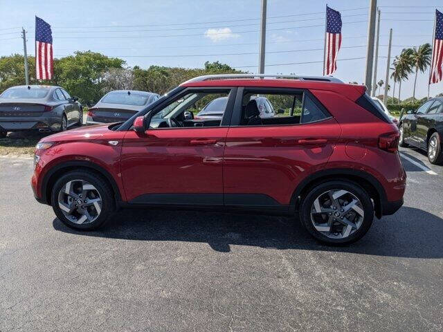 2022 Hyundai Venue SEL