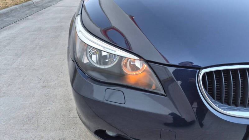 2005 BMW 5 Series 530i