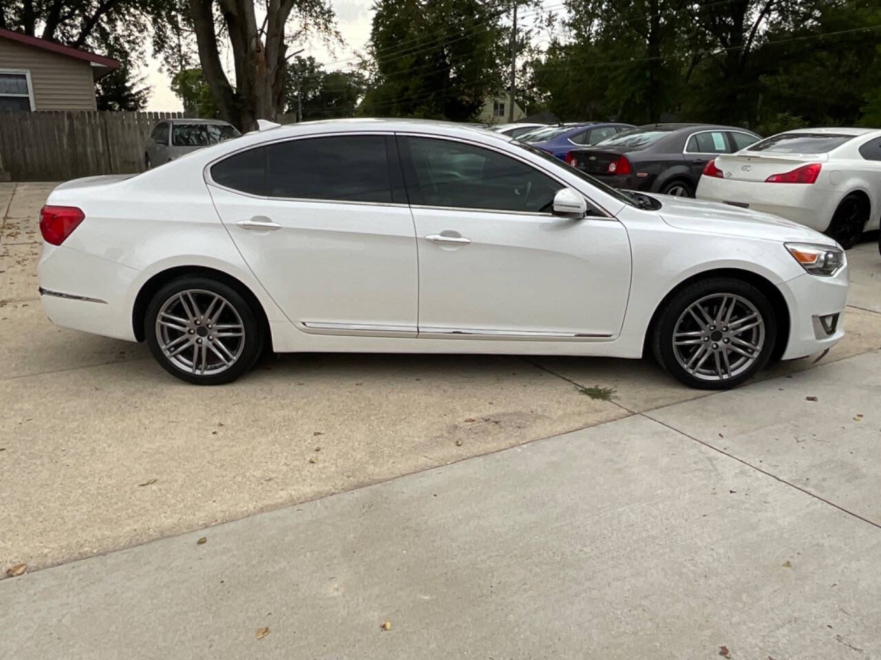 2014 Kia Cadenza for sale at Auto Connection in Waterloo, IA