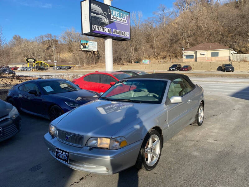 2002 Volvo C70 for sale at Lewis Blvd Auto Sales in Sioux City IA