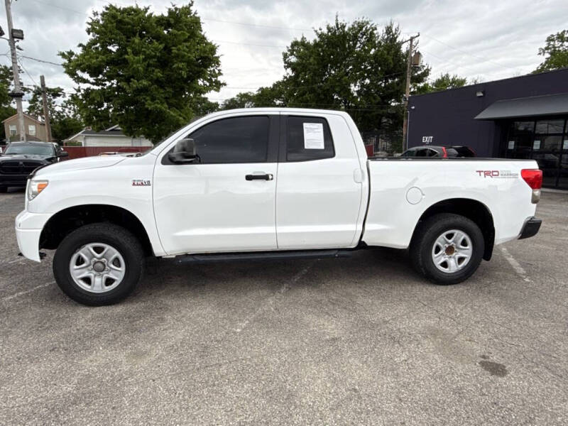 Used 2011 Toyota Tundra Tundra Grade with VIN 5TFUW5F16BX205717 for sale in Hamilton, OH