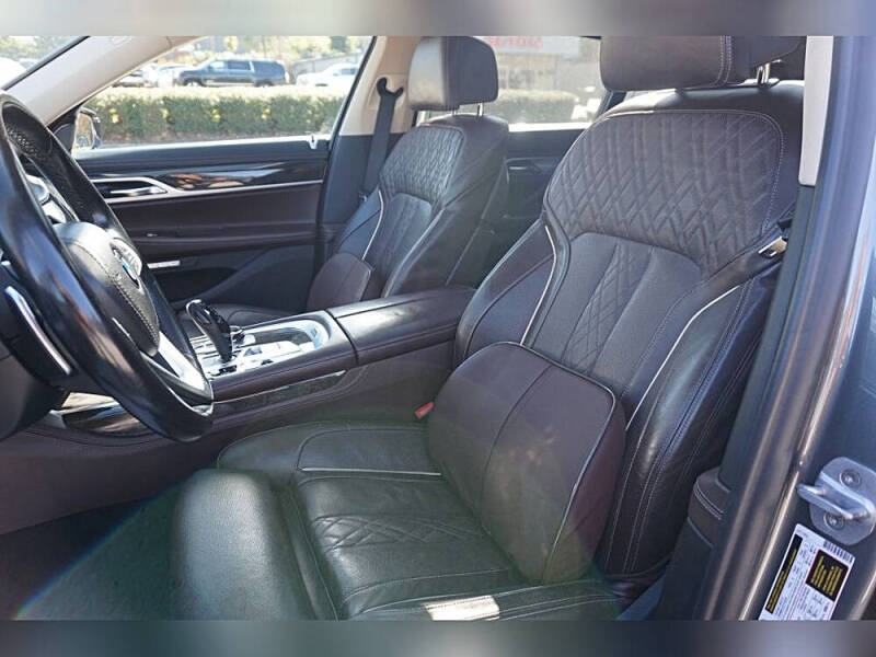 2017 BMW 7 Series 740i