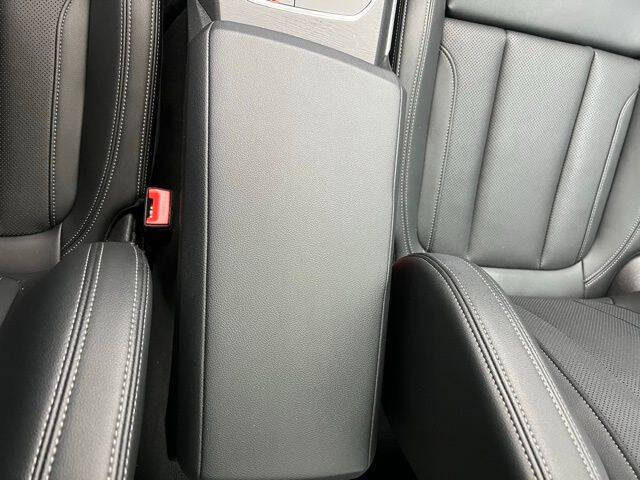 2024 BMW 3 Series 330i xDrive