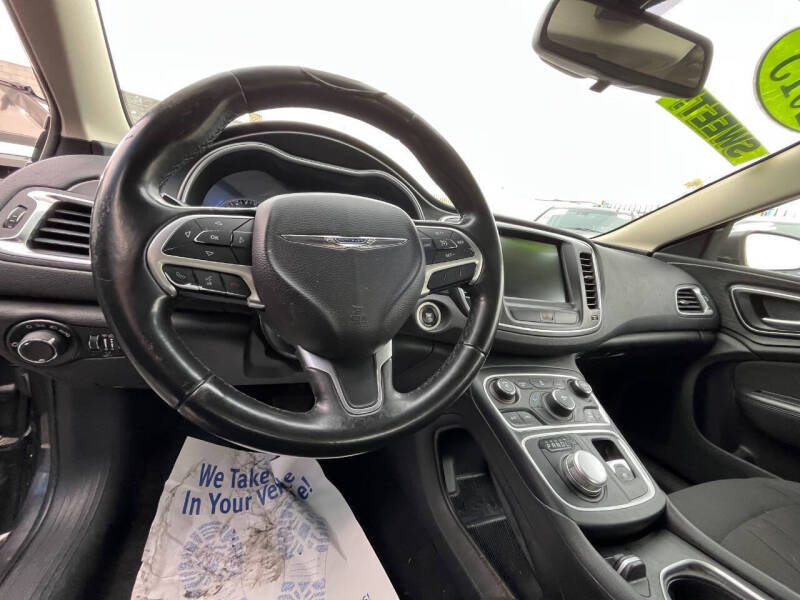 2015 Chrysler 200 Limited