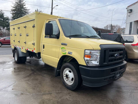 2022 Ford E-Series E-450 SD