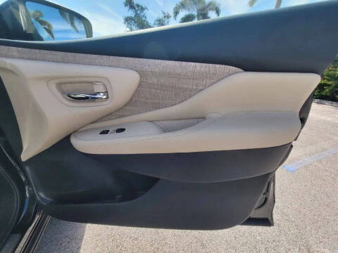 2024 Nissan Murano SL