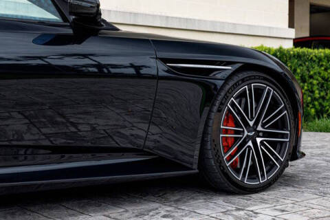 2024 Aston Martin DB12 V8