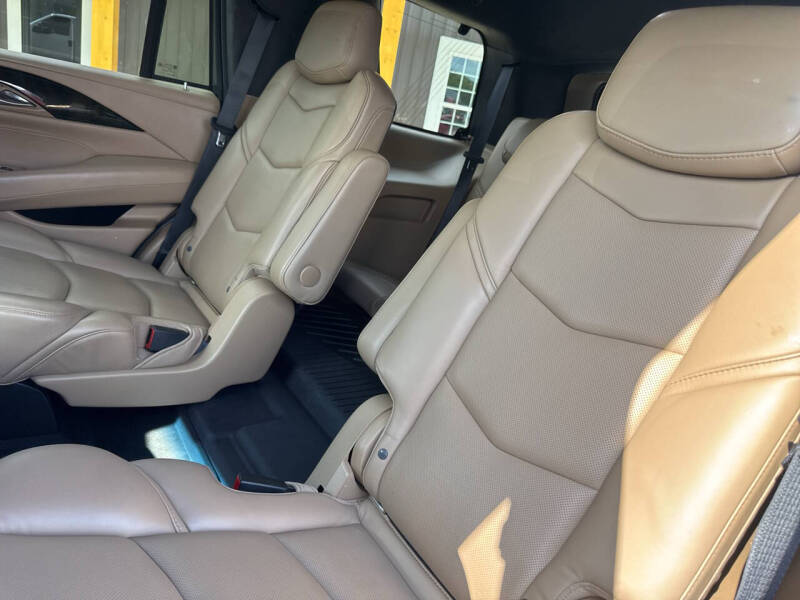 2020 Cadillac Escalade Platinum